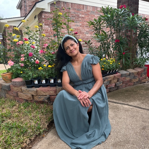 Meet your Posher, Delia - Picture 1 of 1